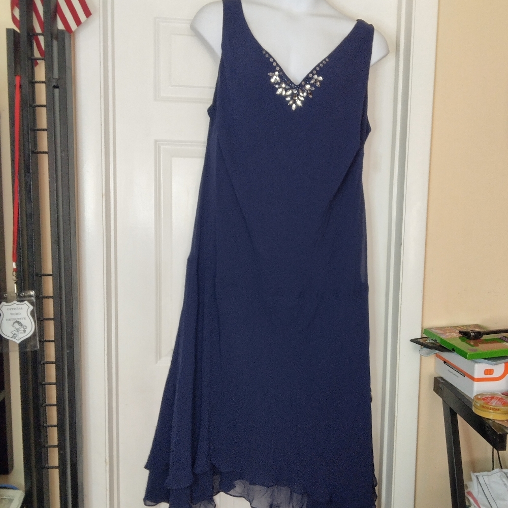 New Catherines Embellished V-Neck Dress Plus Size 18W - Picture 4 of 11